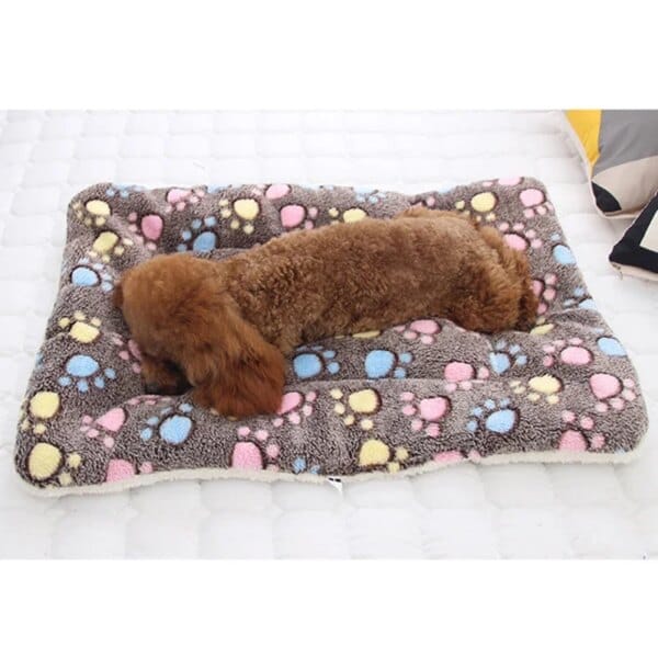 Soft flannel pet bed for small to large dogs, warm and cozy for cats and perfect for puppies with pillow and soft blanket. - Image 2